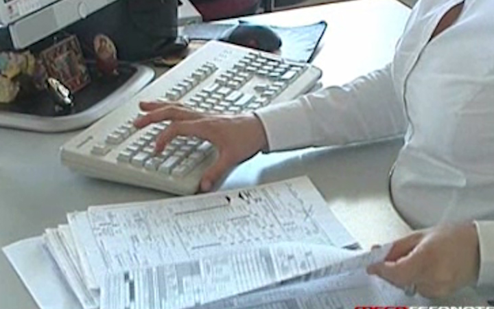 Μέσα στους στόχους του προϋπολογισμού τα έσοδα τον Ιούλιο