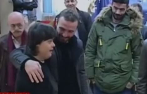 Επίσκεψη των διεθνών σε ιδρύματα προστασίας παίδων