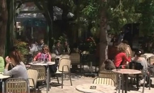 Επίθεση κατά του Πέτρου Ευθυμίου από μέλη της Χρυσής Αυγής