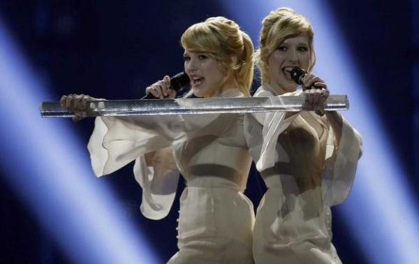 Οι αποδοκιμασίες για τη Ρωσία σφράγισαν τον πρώτο ημιτελικό της Eurovision