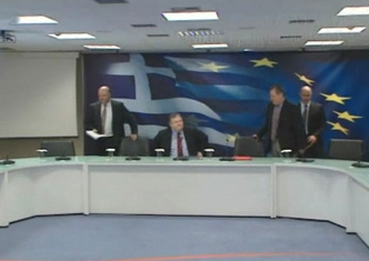 Αγώνας δρόμου στην Αθήνα μετά το Eurogroup