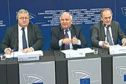 Στο Ευρωκοινοβούλιο κατηγορούμενη η τρόικα για το πρόγραμμα της Ελλάδας