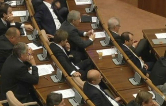 Καταψήφισε η Σλοβακία το EFSF, κατέρρευσε ο κυβερνητικός συνασπισμός