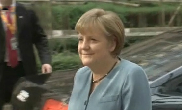 «Μάχη» Ολάντ Μέρκελ για τα ευρωομόλογα