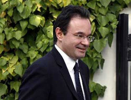 Στα ύψη η πολιτική αντιπαράθεση