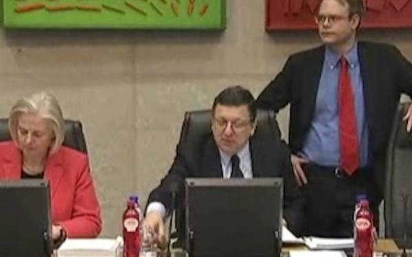 Ικανοποίηση στην Ευρώπη από τη ψήφιση του μεσοπρόθεσμου