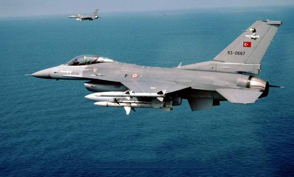 Νέα τουρκική πρόκληση: Δύο F-16 πάνω από το Καστελόριζο