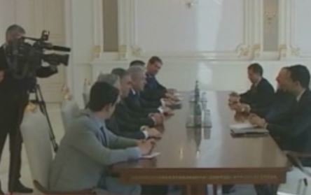 Το φυσικό αέριο στο επίκεντρο των επαφών Αβραμόπουλου στο Αζερμπαϊτζάν