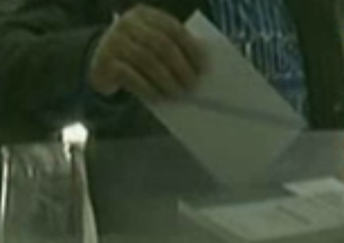 Χωρίς προβλήματα διεξάγονται σε όλη τη χώρα οι εκλογές για την Αυτοδιοίκηση