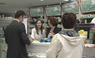 Σε κόντρα κυβέρνηση – φαρμακοποιοί για την εξόφληση των οφειλών των ταμείων