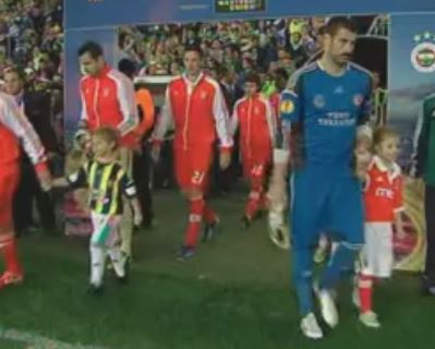 Βήμα προς τελικό από Τσέλσι και Φενέρμπαχτσε