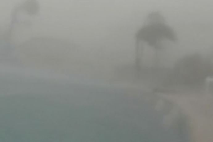 Νέο βίντεο ντοκουμέντο την ένταση του τυφώνα στις Φιλιππίνες