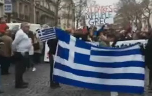 Καταιγισμός μηνυμάτων παγκοσμίως για συμπαράσταση στους Ελληνες