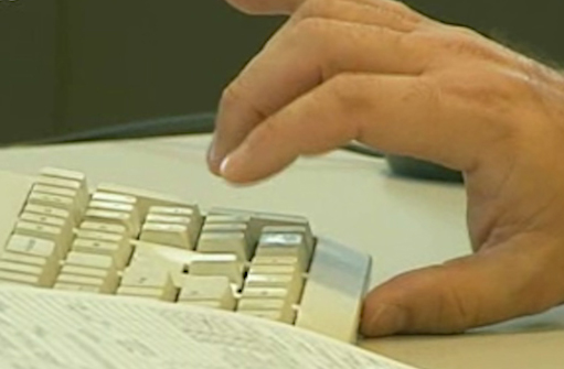 «Ψαλίδι» στα εισοδήματα μισθωτών και ελεύθερων επαγγελματιών από την φορο-καταιγίδα