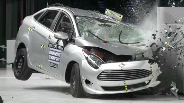 Ford Fiesta – IIHS Crash Test