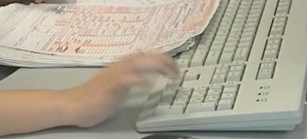 Προτεραιότητα για την κυβέρνηση η πάταξη της φοροδιαφυγής