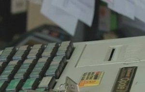 Σενάρια για μείωση ή κατάργηση του αφορολόγητου ορίου