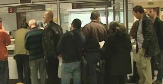 Πρόσθετα βάρη για χιλιάδες φορολογούμενους κρύβει η νέα φορολογική δήλωση