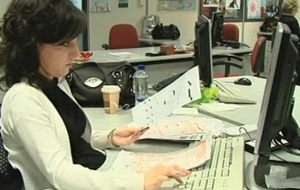 «Μπλόκο» σε αποδοχές άνω των 1.000 ευρώ για οφειλές στο Δημόσιο