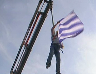 Ψηφίστηκε το νομοσχέδιο για τα φορτηγά ΔΧ, «δεν σταματάμε» λένε οι μεταφορείς