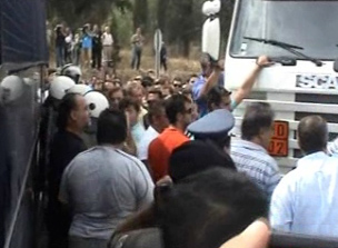 Προβλήματα στην Αθήνα από τα μπλόκα και τις πορείες των φορτηγών