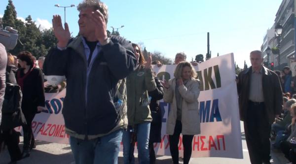 Εικόνες από το Σύνταγμα μετά το τέλος των συλλαλητηρίων