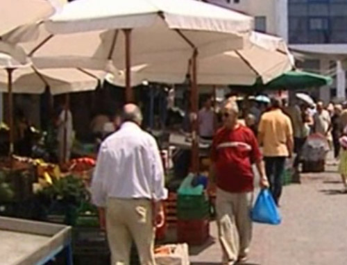 Κύμα ανατιμήσεων σε προϊόντα και υπηρεσίες από την αύξηση του ΦΠΑ