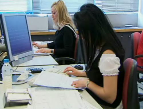 Υπό εξέταση ο συμψηφισμός επιστροφών ΦΠΑ μεταξύ επιχειρήσεων και Δημοσίου