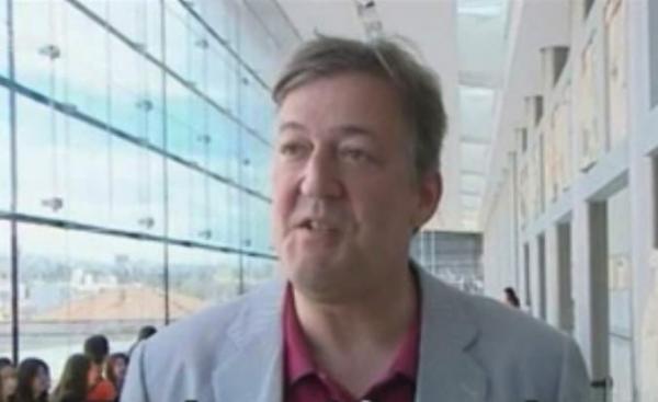 «Πρεσβευτής» της Ελλάδας ο Στίβεν Φράι