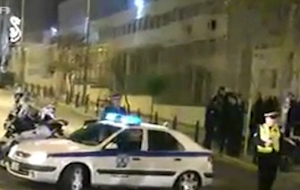 Σωφρονιστικοί υπάλληλοι όμηροι κρατουμένων στις φυλακές Κορυδαλλού