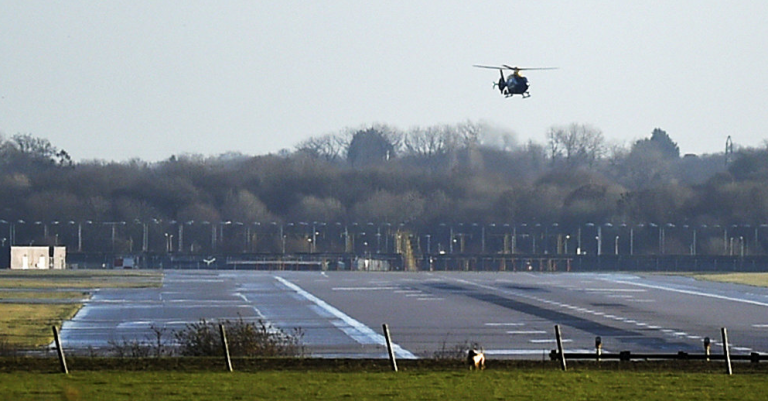Βρετανία: Ένας 47χρονος και μία 54χρονη συνελήφθησαν για τα drones στο Γκάτγουικ