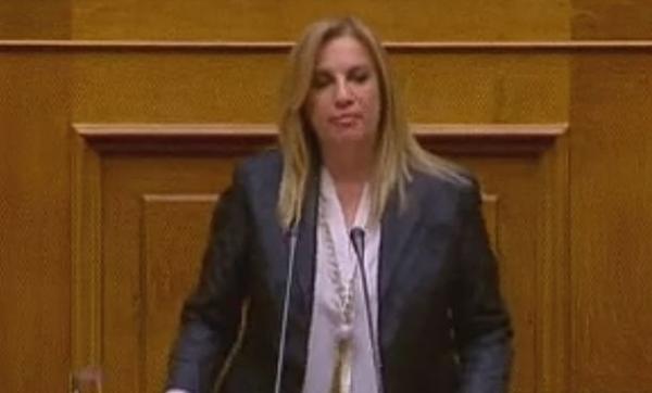 Γεννηματά προς Τσίπρα: Κυβερνήστε ή αποχωρήστε έντιμα