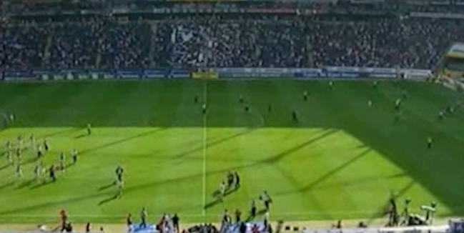 Εισβολή οπαδών της Αϊντραχτ στο γήπεδο και προπηλακισμοί παικτών