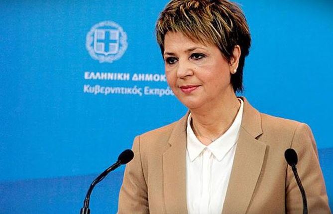 Γεροβασίλη: Δεν έχει τεθεί από τους θεσμούς ζήτημα κατάργησης 13ου-14ου μισθού