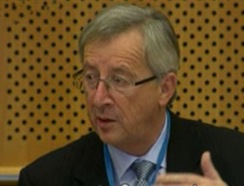 Η Ελλάδα θα χρειαστεί πρόσθετα μέτρα, προειδοποιεί ο Ζαν-Κλοντ Γιούνκερ