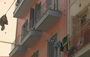 Γκέτο παράνομων μεταναστών το κέντρο της Αθήνας