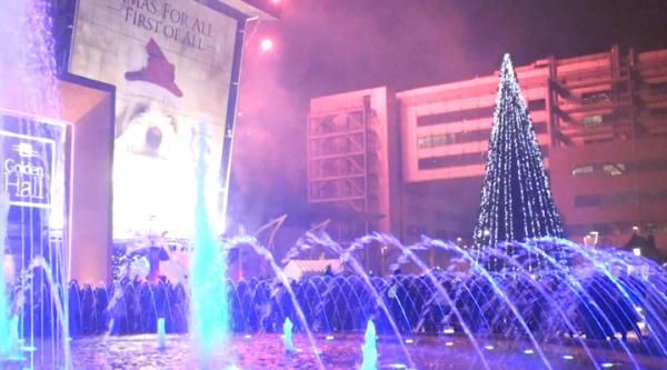 To «Χαμόγελο του Παιδιού» ανάβει το χριστουγεννιάτικο δένδρο του Golden Hall