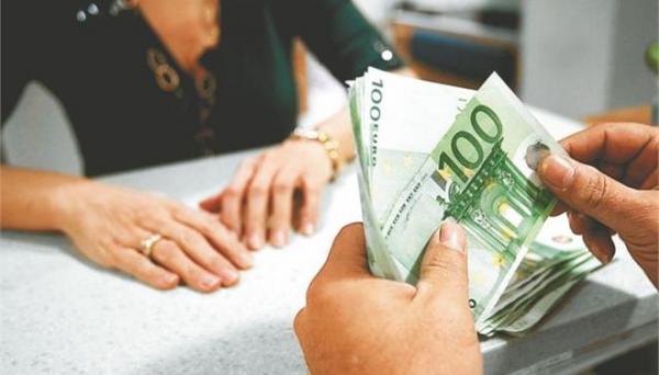 Κλαδικές συμβάσεις: Λίγες υπογράφονται και αυτές με μειώσεις μισθών