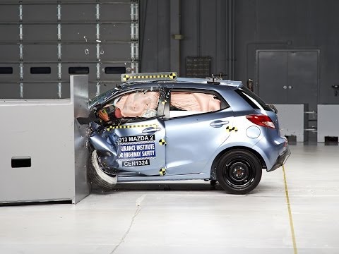 Mazda 2 – IIHS Crash Test