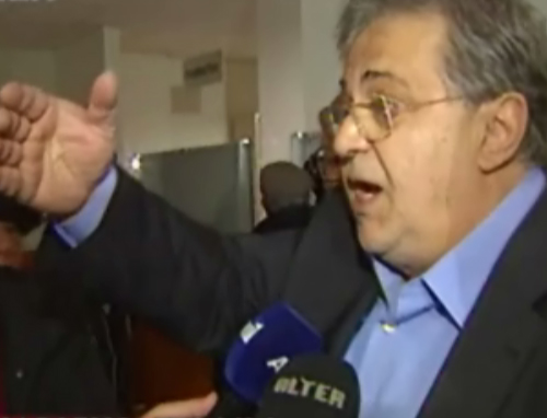 Ακουσε τα παράπονα των ασφαλισμένων σε υποκατάστημα του ΙΚΑ ο Ρ.Σπυρόπουλος