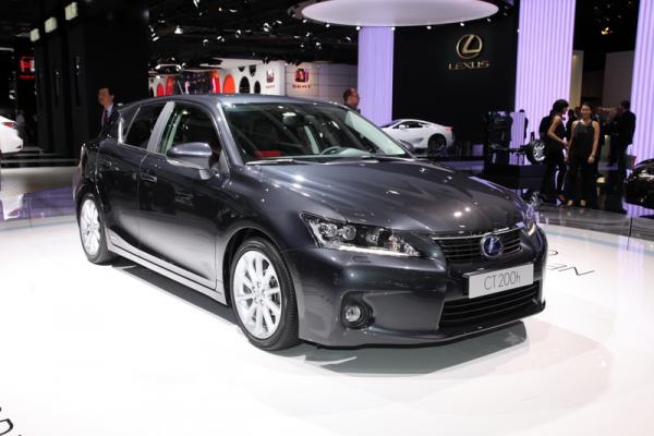 2010 Paris Mondial de l’ Automobile: Lexus CT 200h