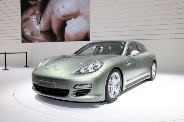 81e Salon International de l’ Auto – Geneve 2011: Porsche Panamera S Hybrid
