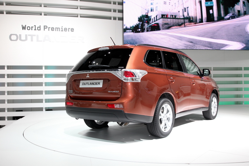 Έκθεση Αυτοκινήτου Γενεύης 2012: Μitsubishi Outlander