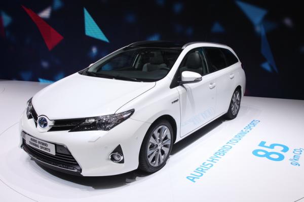 Έκθεση Γενεύης 2013: Toyota Auris Hybrid Touring Sports
