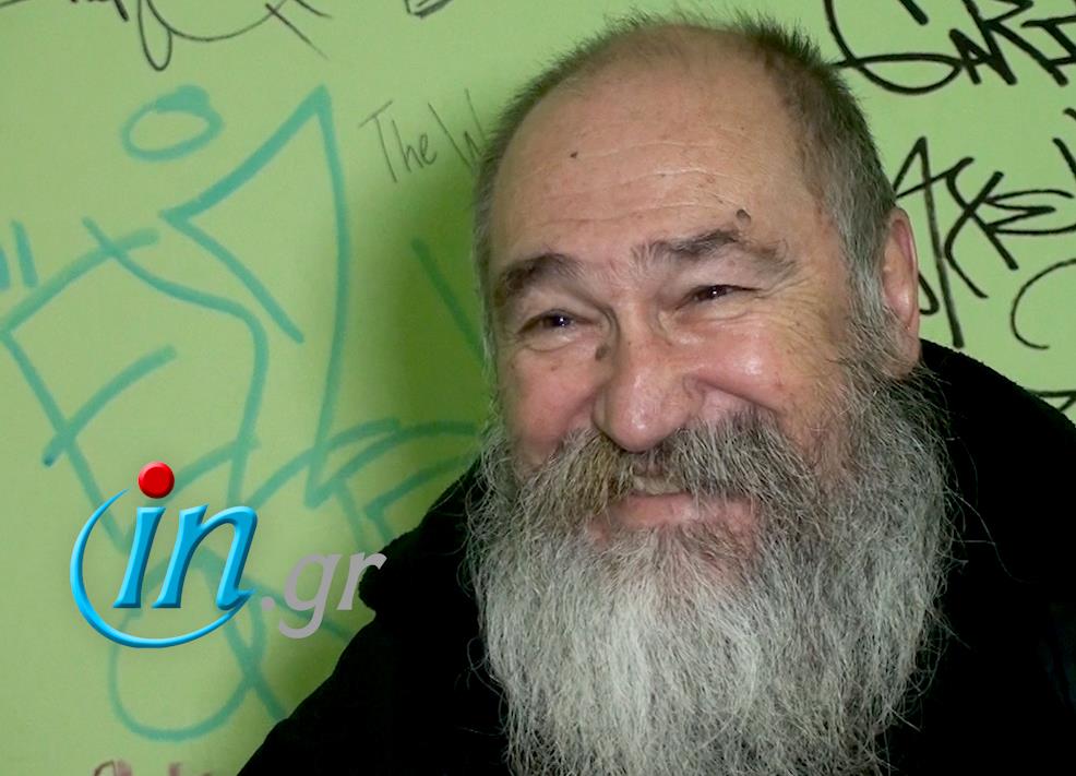 Ο Τζίμης Πανούσης μιλάει στο in.gr