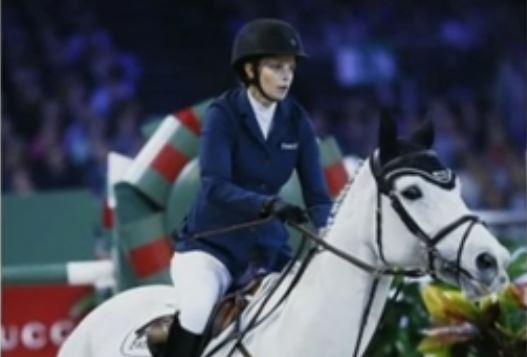 Ατύχημα για την Αθηνά Ωνάση σε αγώνες ιππασίας