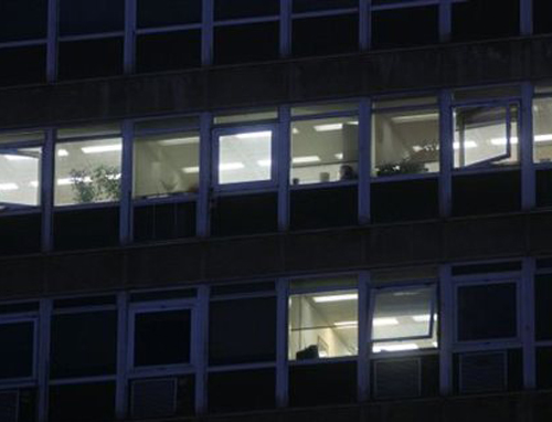 Με την επίθεση στο γραφείο του Χρυσοχοΐδη συνδέει η αστυνομία τον Β.Παλαιοκώστα