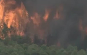 Για δέκατη ημέρα καίγεται η Ισπανία