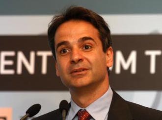 Αποστάσεις Κυριάκου από τις δηλώσεις Μητσοτάκη και τις κινήσεις Ντόρας για νέο κόμμα