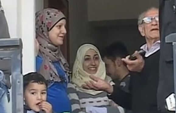 Συνταξιούχος σε χωριό του Κιλκίς φιλοξενεί στο σπίτι του 7 πρόσφυγες